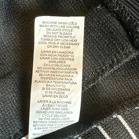 Kensie classic crew neck black white stripe shortsleeved structured top - Picture 9 of 9